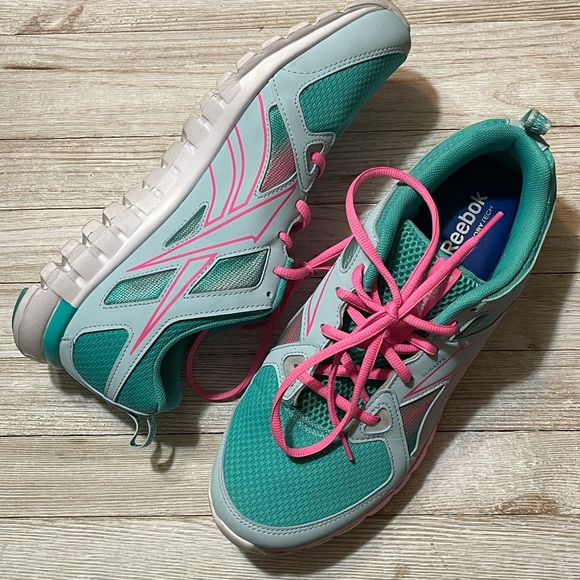 Reebok Running Shoes - Picture 2 of 3